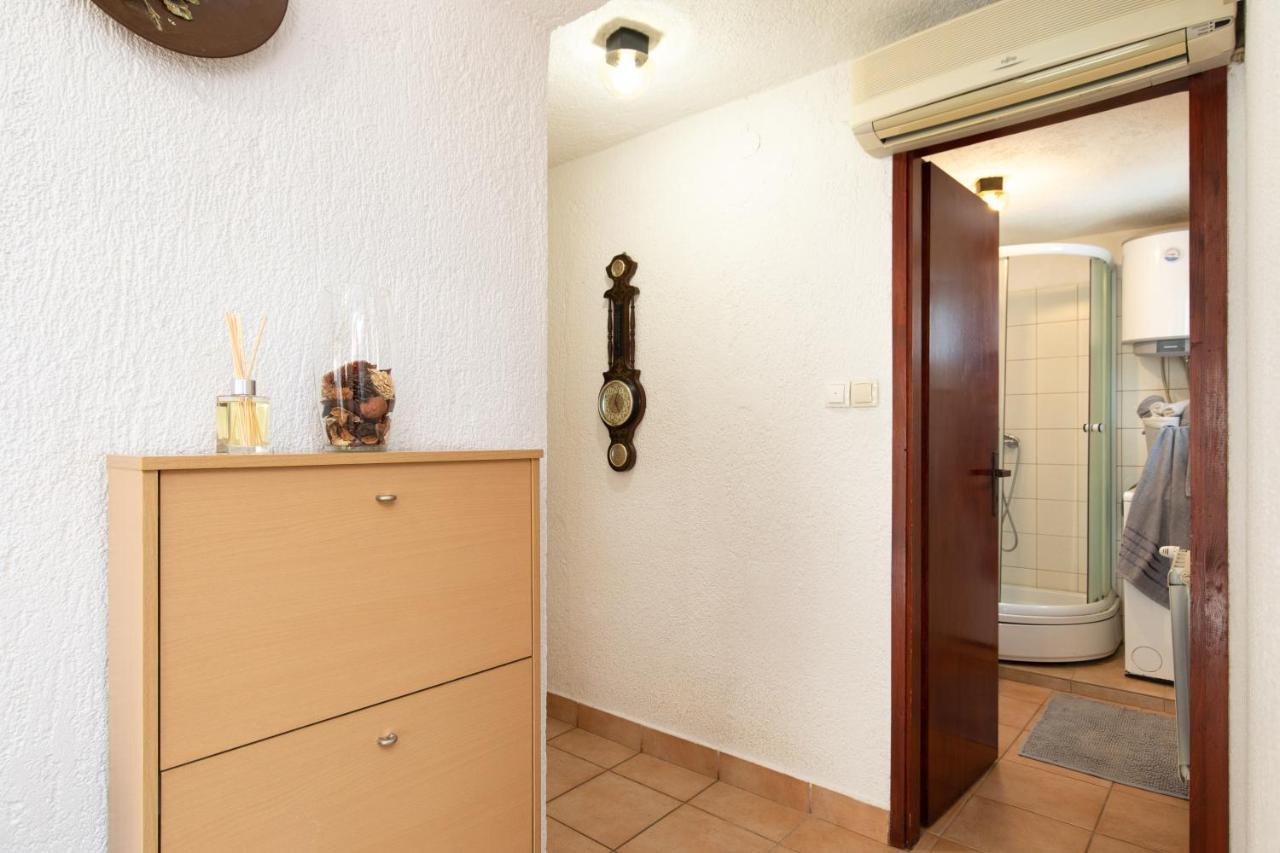 Apartman Umpa Omišalj Eksteriør billede